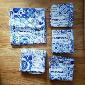 PORTUGAL 🇵🇹 47"In x 47"In Tablecloth & 4 Kitchen Towels Set NWT